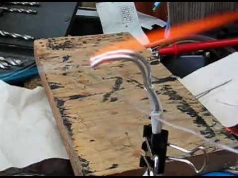 Сварка алюминиевых проводов газовой горелочкой - YouTube