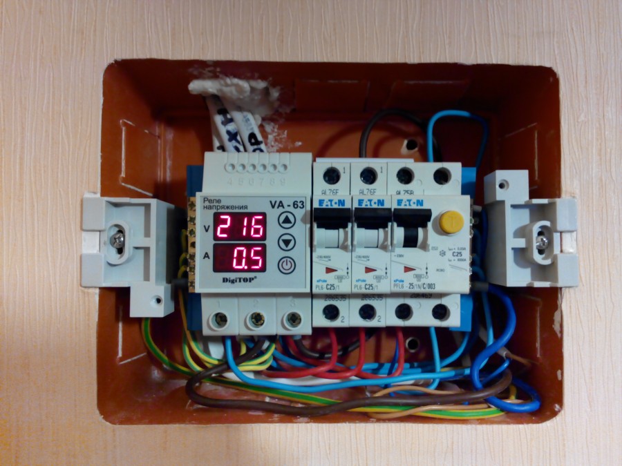 Реле контроля напряжения однофазное своими руками